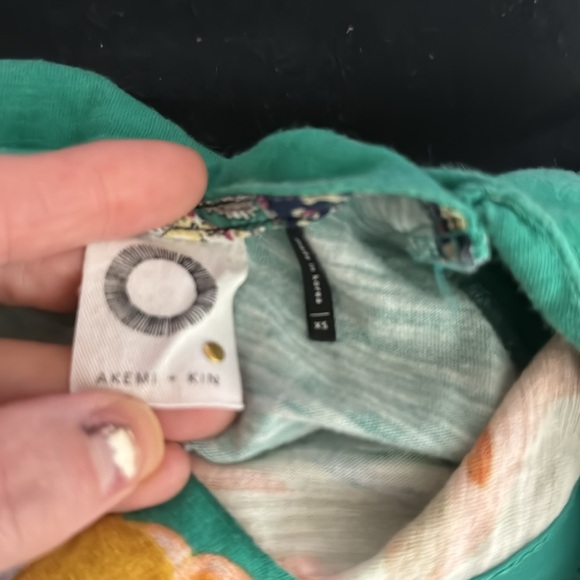 Green floral open back t shirt - Picture 4 of 4